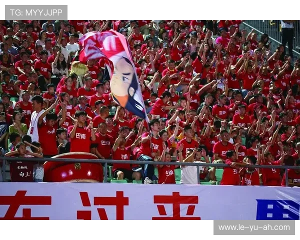 黄潜闪耀赛场!精彩表现引爆球迷热情 黄潜闪耀赛场!精彩表现引爆球迷热情